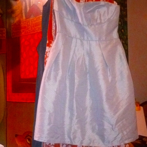 Sweet little strapless - Picture 1 of 5